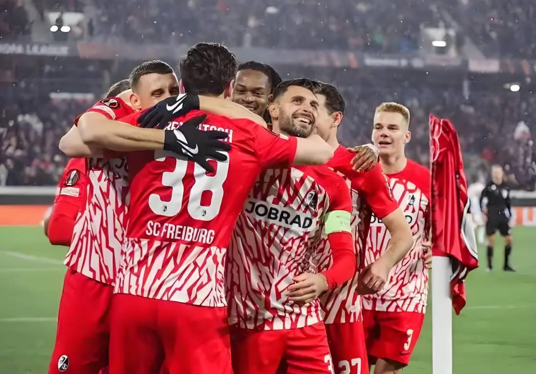 弗赖堡主场胜法兰克福,冲击德甲前四位置的简单介绍 弗赖堡主场胜法兰克福,冲击德甲前四位置的简单介绍