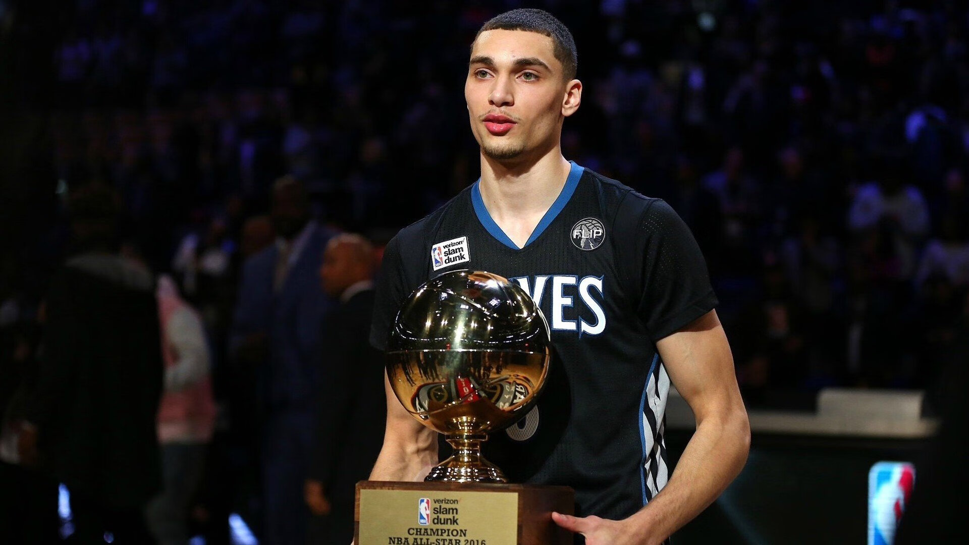 奥恰洛夫领军，德国队以日本队横扫波兰队之势问鼎欧洲之巅